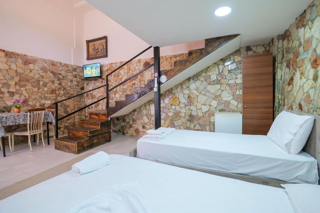Garden Villa Lake Side & Glamping Ksamil Eksteriør billede