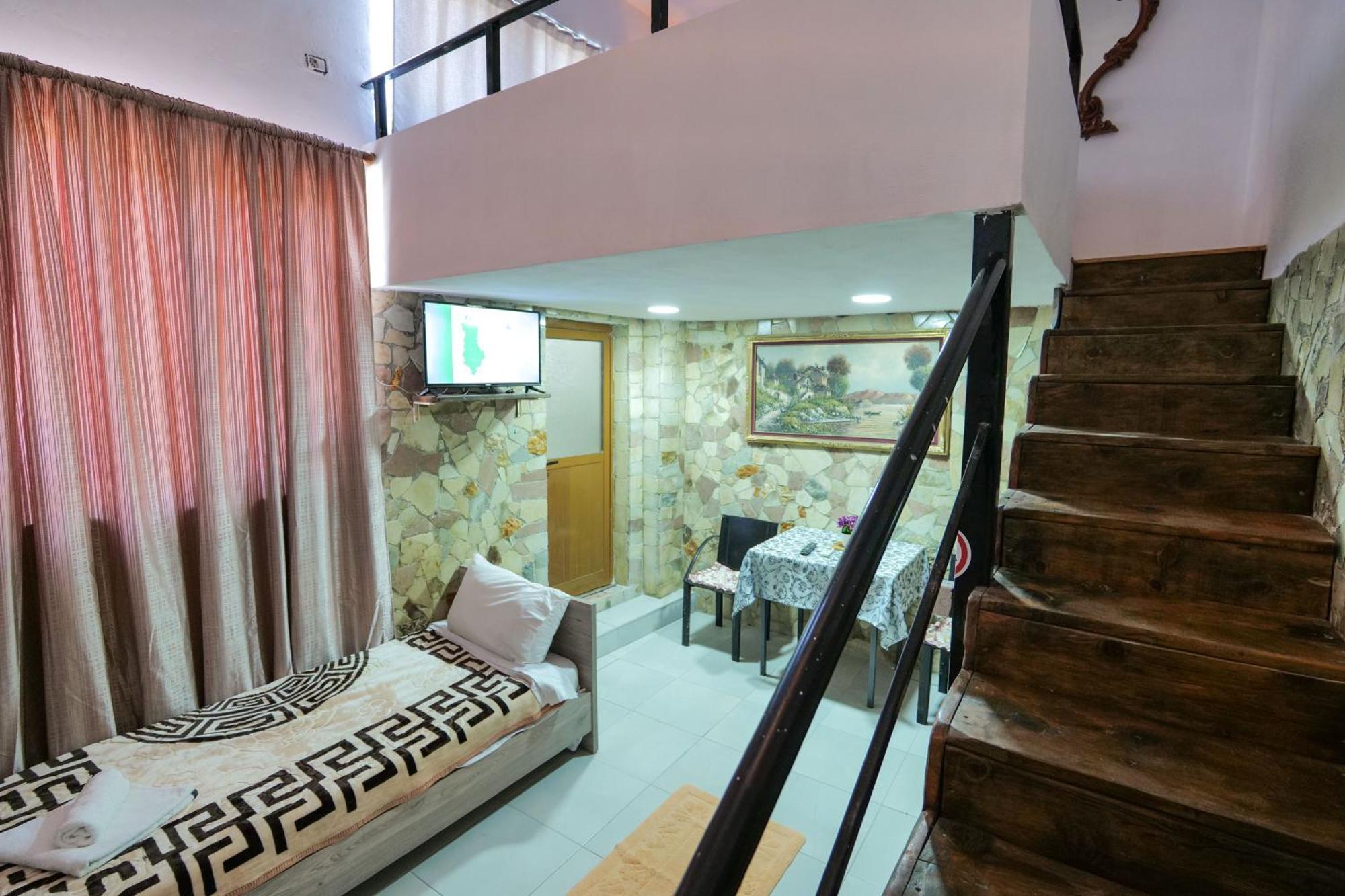 Garden Villa Lake Side & Glamping Ksamil Eksteriør billede