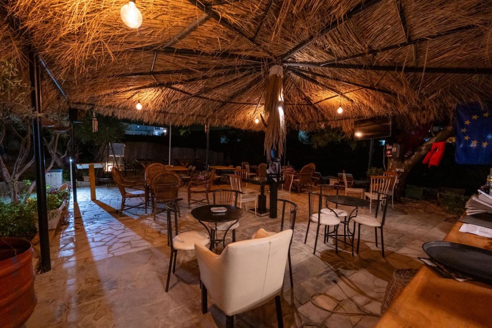 Garden Villa Lake Side & Glamping Ksamil Eksteriør billede