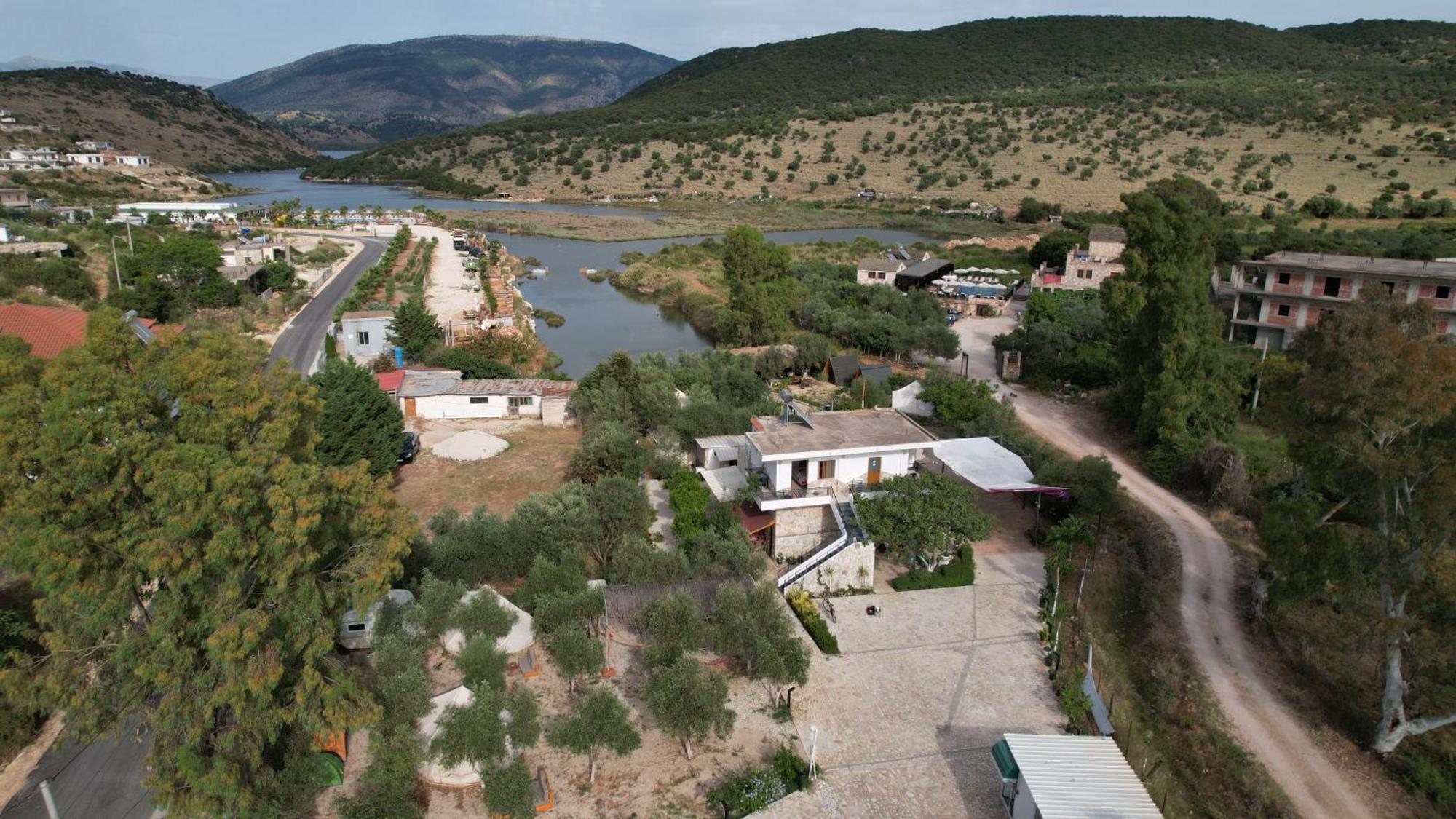 Garden Villa Lake Side & Glamping Ksamil Eksteriør billede