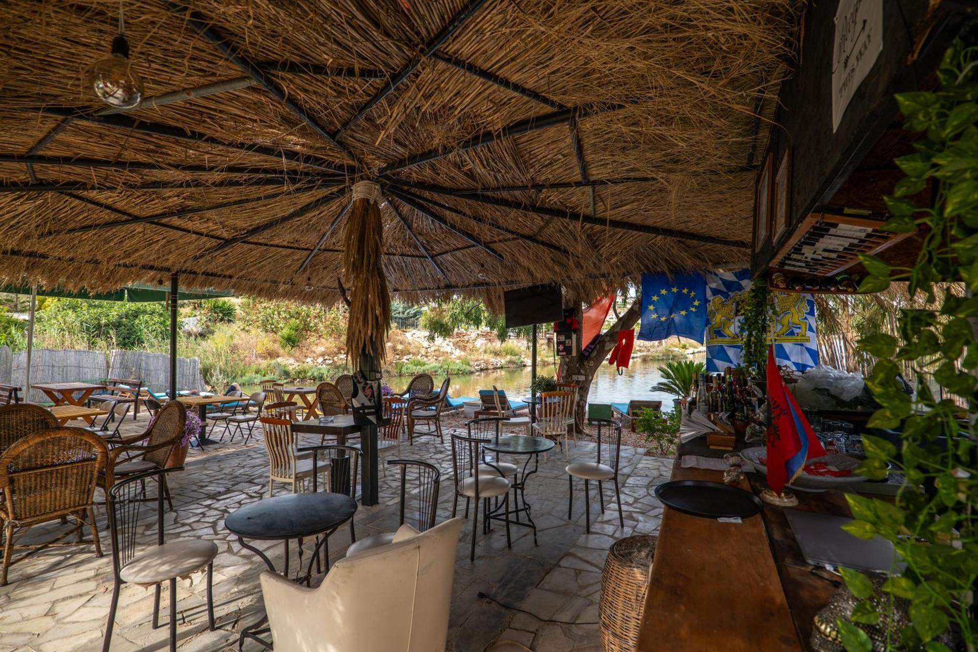 Garden Villa Lake Side & Glamping Ksamil Eksteriør billede